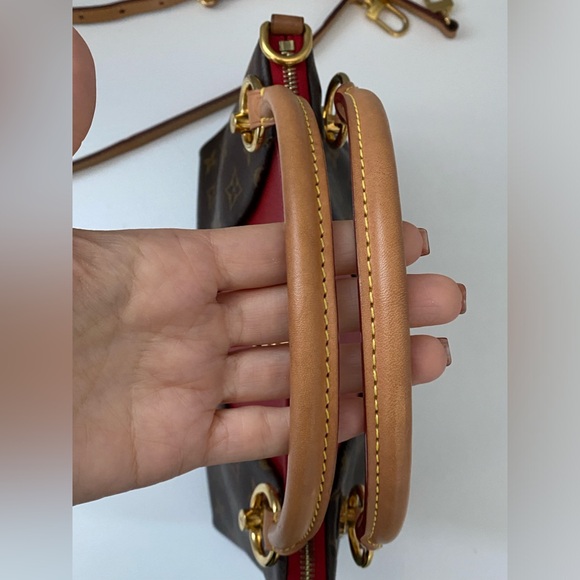 Authentic Louis Vuitton V Tote BB - Picture 6 of 14